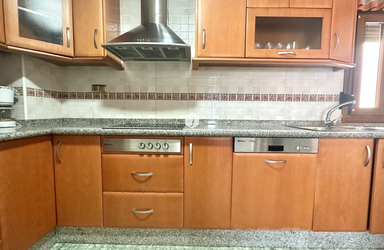 Z drugiej ręki - Daszek -
Torrevieja