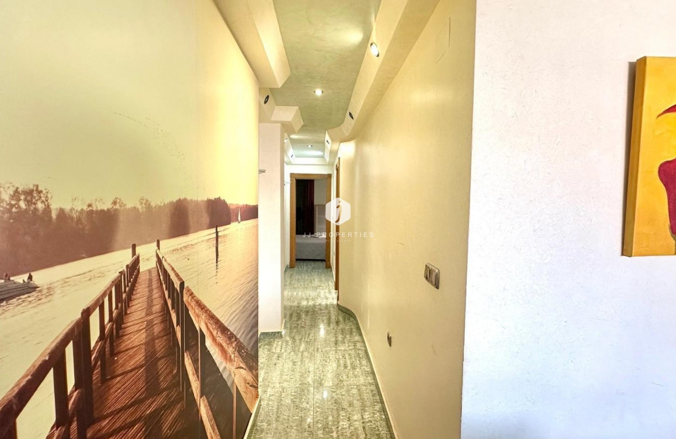 Z drugiej ręki - Daszek -
Torrevieja