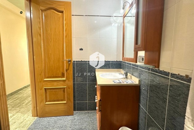 Z drugiej ręki - Daszek -
Torrevieja