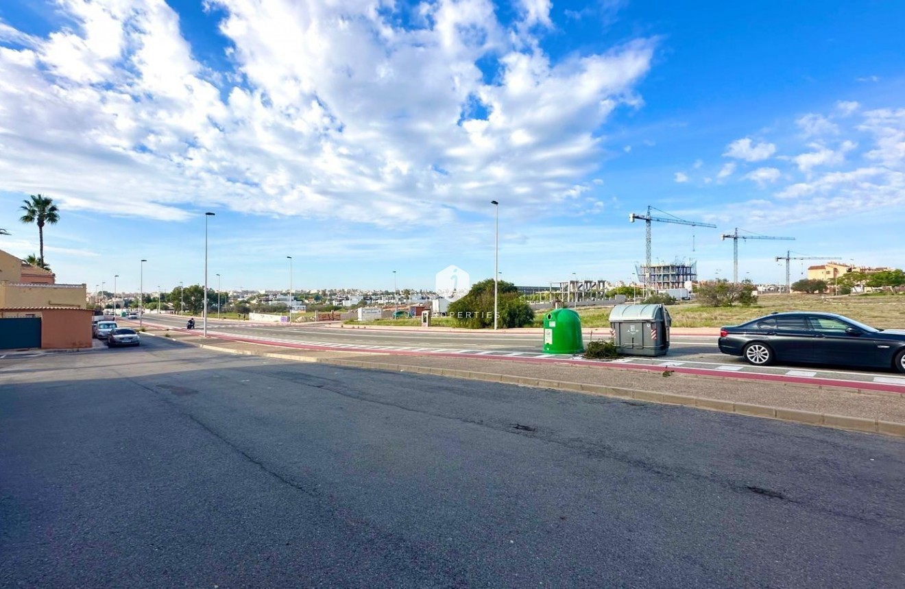 Tweedehands - Appartement / flat -
Torrevieja - aguas nuevas