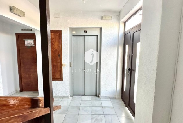 Tweedehands - Appartement / flat -
Torrevieja - aguas nuevas