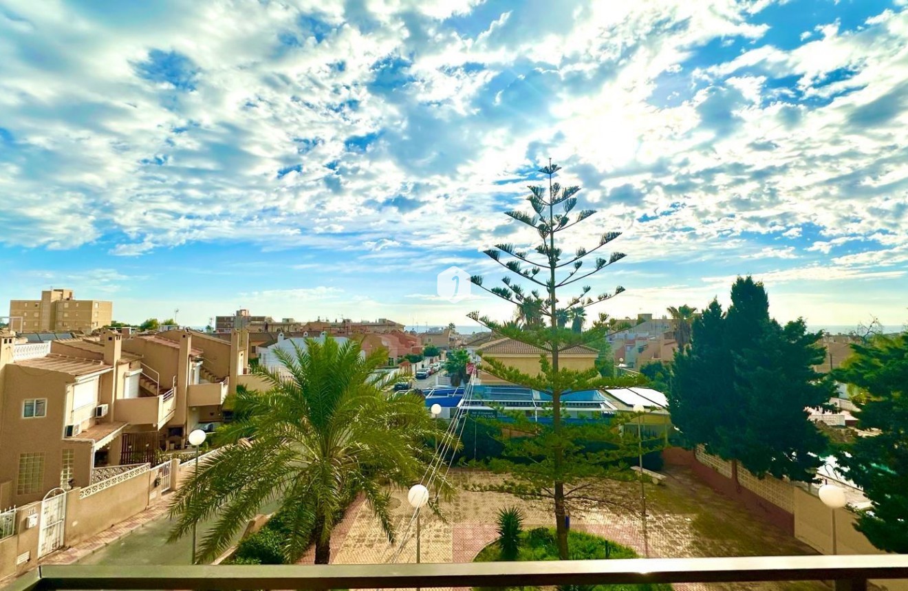 Tweedehands - Appartement / flat -
Torrevieja - aguas nuevas