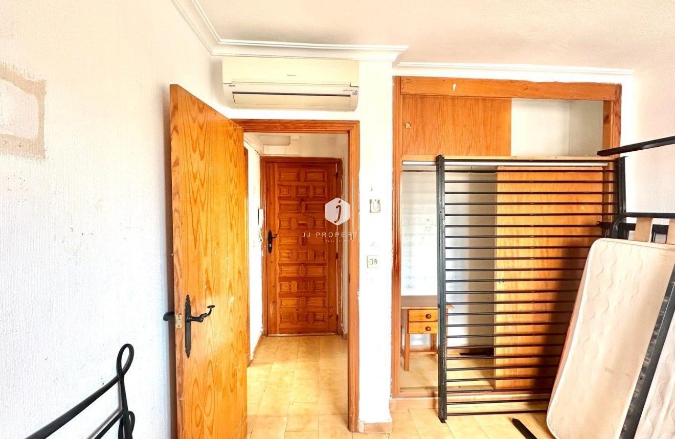 Tweedehands - Appartement / flat -
Torrevieja - aguas nuevas