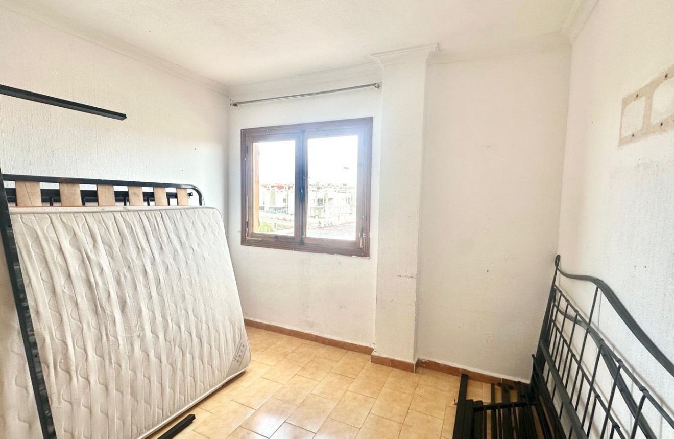 Tweedehands - Appartement / flat -
Torrevieja - aguas nuevas