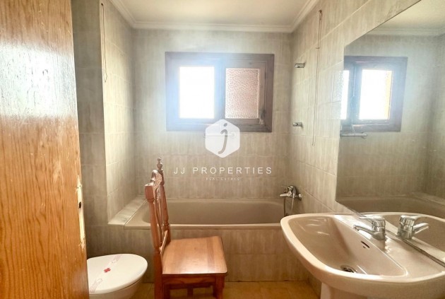 Tweedehands - Appartement / flat -
Torrevieja - aguas nuevas