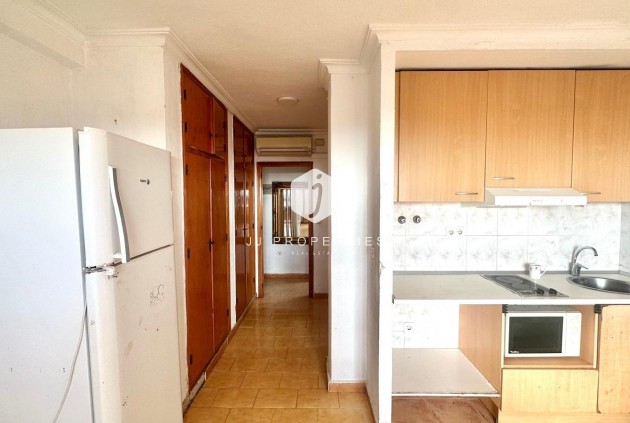 Tweedehands - Appartement / flat -
Torrevieja - aguas nuevas