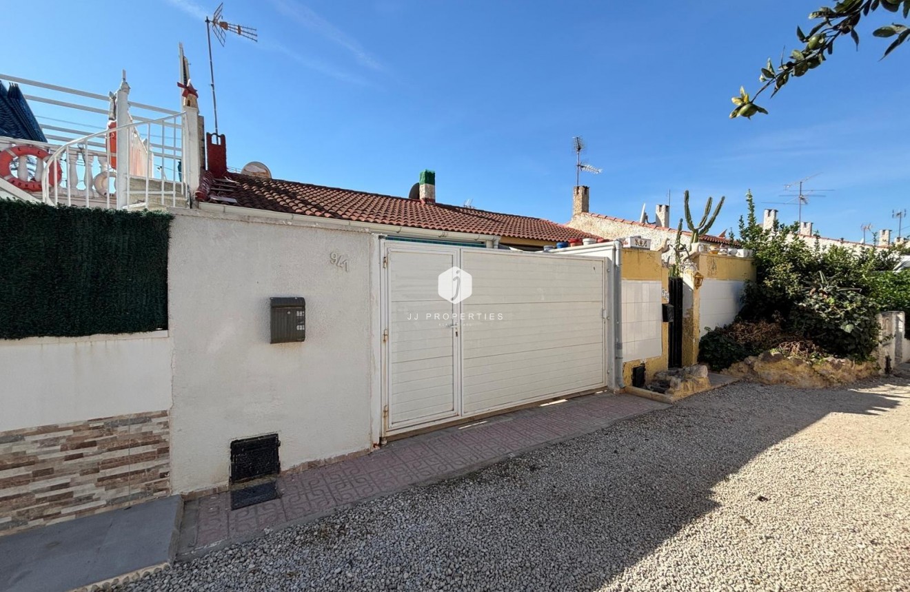 Aus zweiter Hand - Bungalow -
Torrevieja - La Siesta - El Salado - Torreta