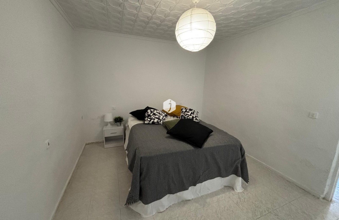 Aus zweiter Hand - Bungalow -
Torrevieja - La Siesta - El Salado - Torreta