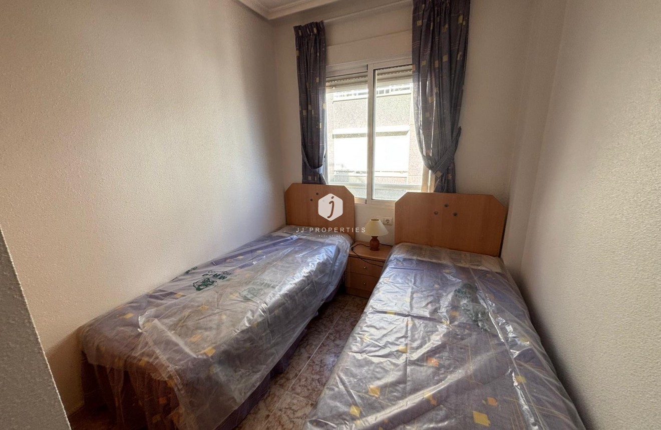 Tweedehands - Appartement / flat -
Torrevieja - Playa del Cura