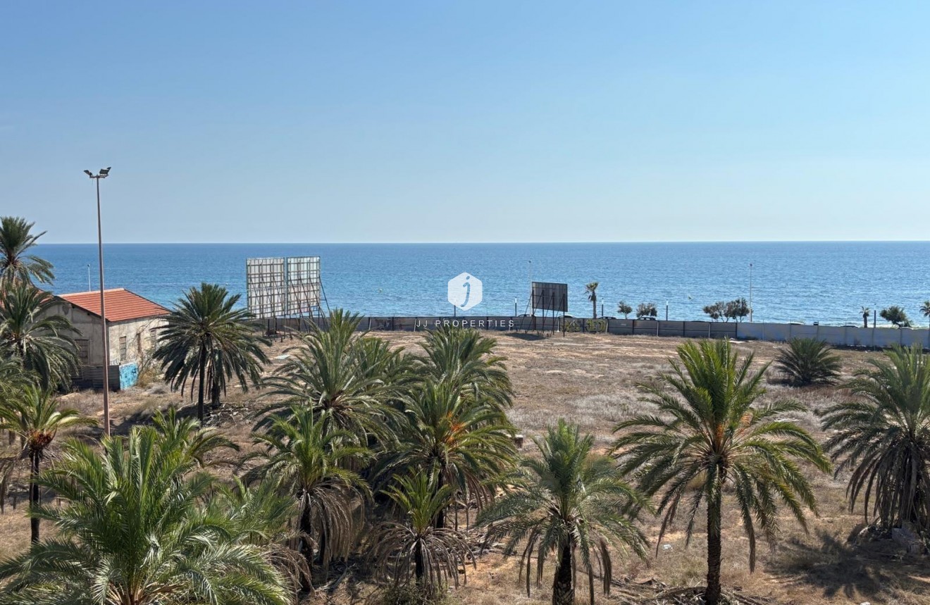 Tweedehands - Appartement / flat -
Torrevieja - Playa del Cura
