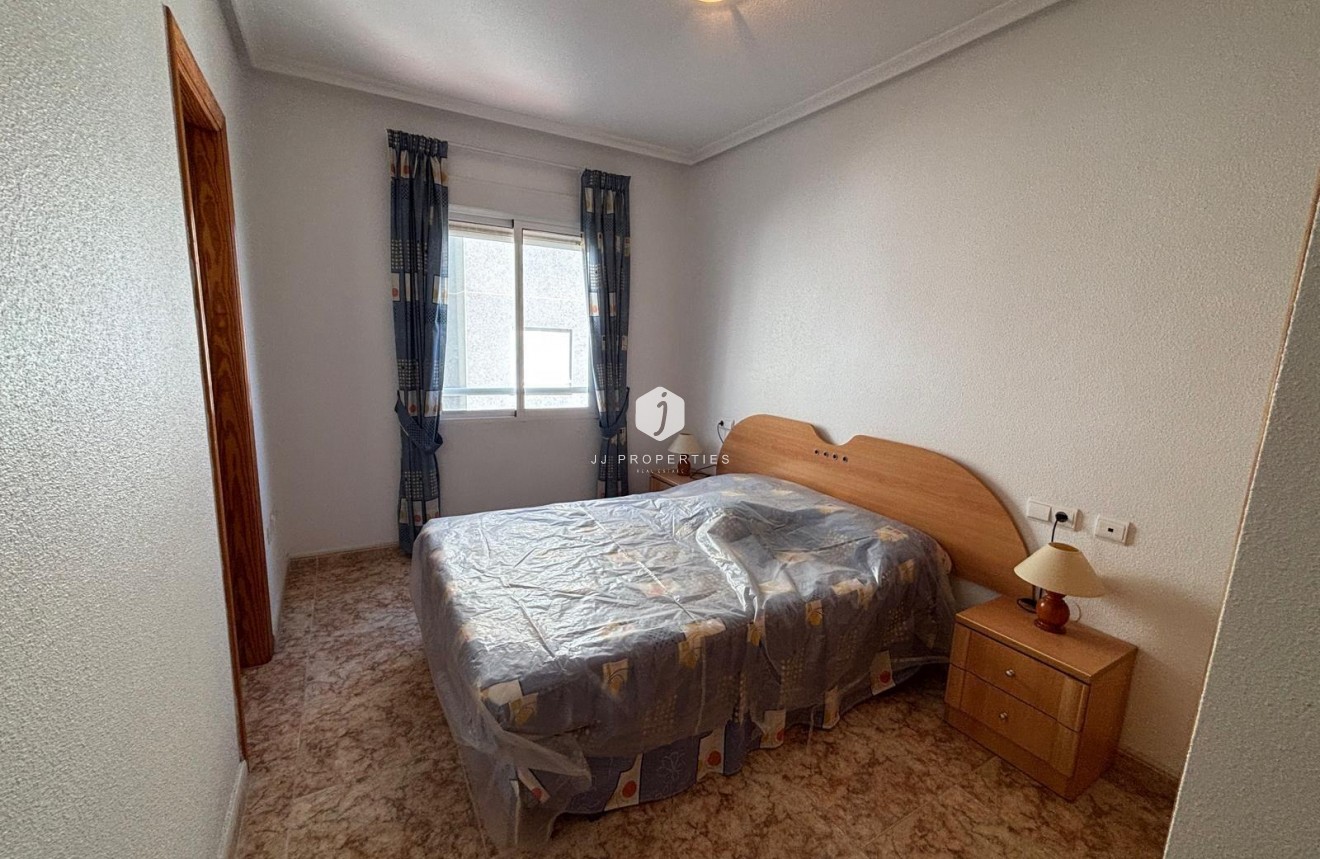 Tweedehands - Appartement / flat -
Torrevieja - Playa del Cura