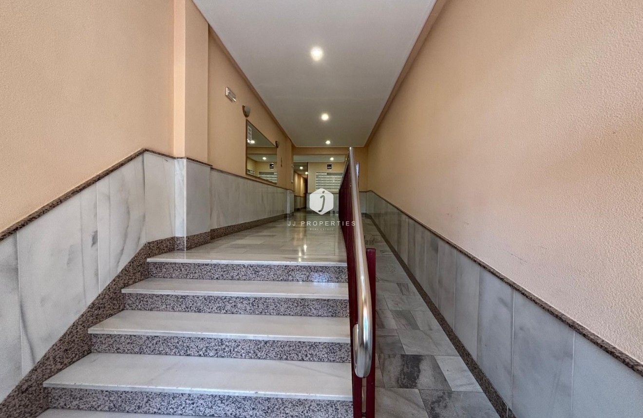 Tweedehands - Appartement / flat -
Torrevieja - Playa del Cura