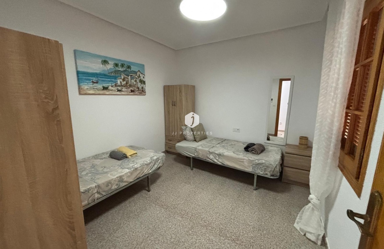 Segunda mano - Apartamento / piso -
Torrevieja - Los Frutales