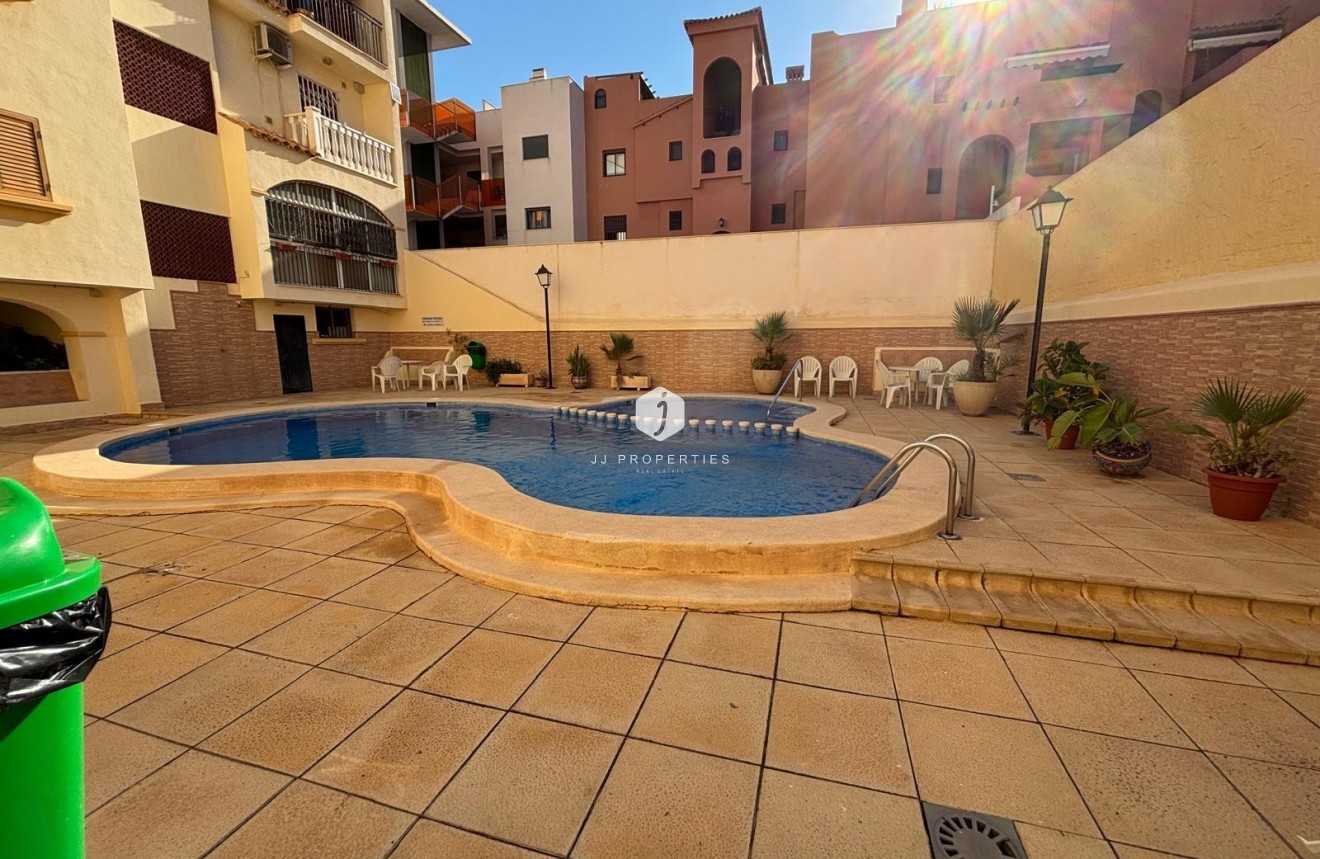 Segunda mano - Apartamento / piso -
Torrevieja - Los Frutales