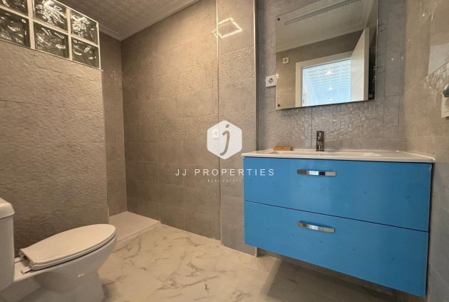 Tweedehands - Penthouse -
Torrevieja - Acequion