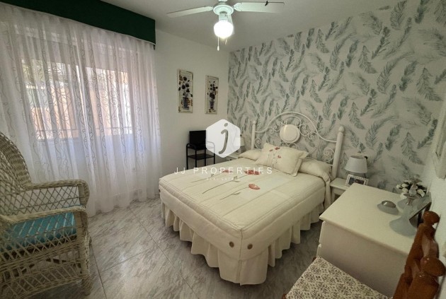 Tweedehands - Chalet -
Torrevieja - Carrefour