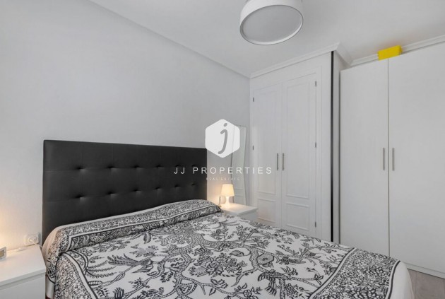 Tweedehands - Appartement / flat -
Torrevieja - Costa Blanca