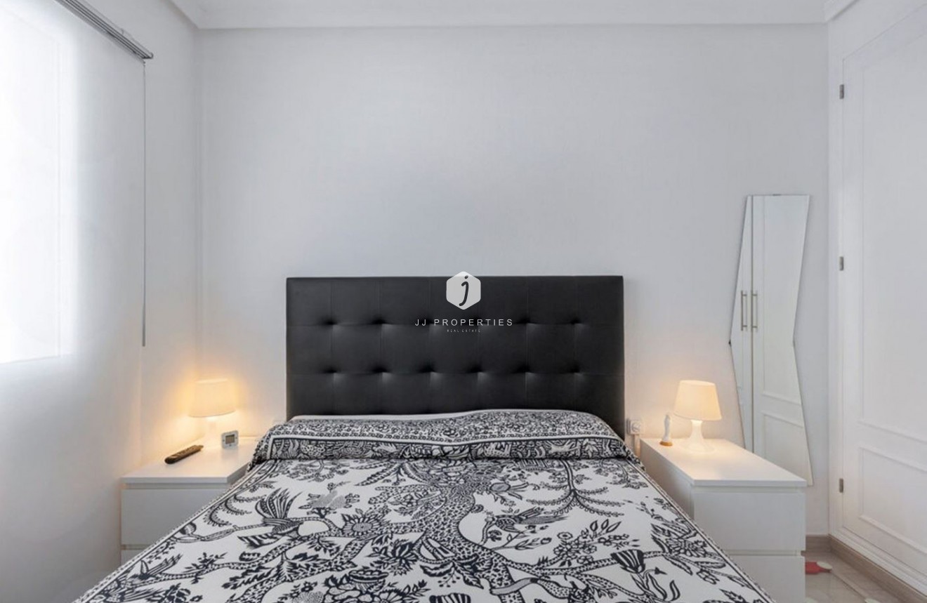 Tweedehands - Appartement / flat -
Torrevieja - Costa Blanca