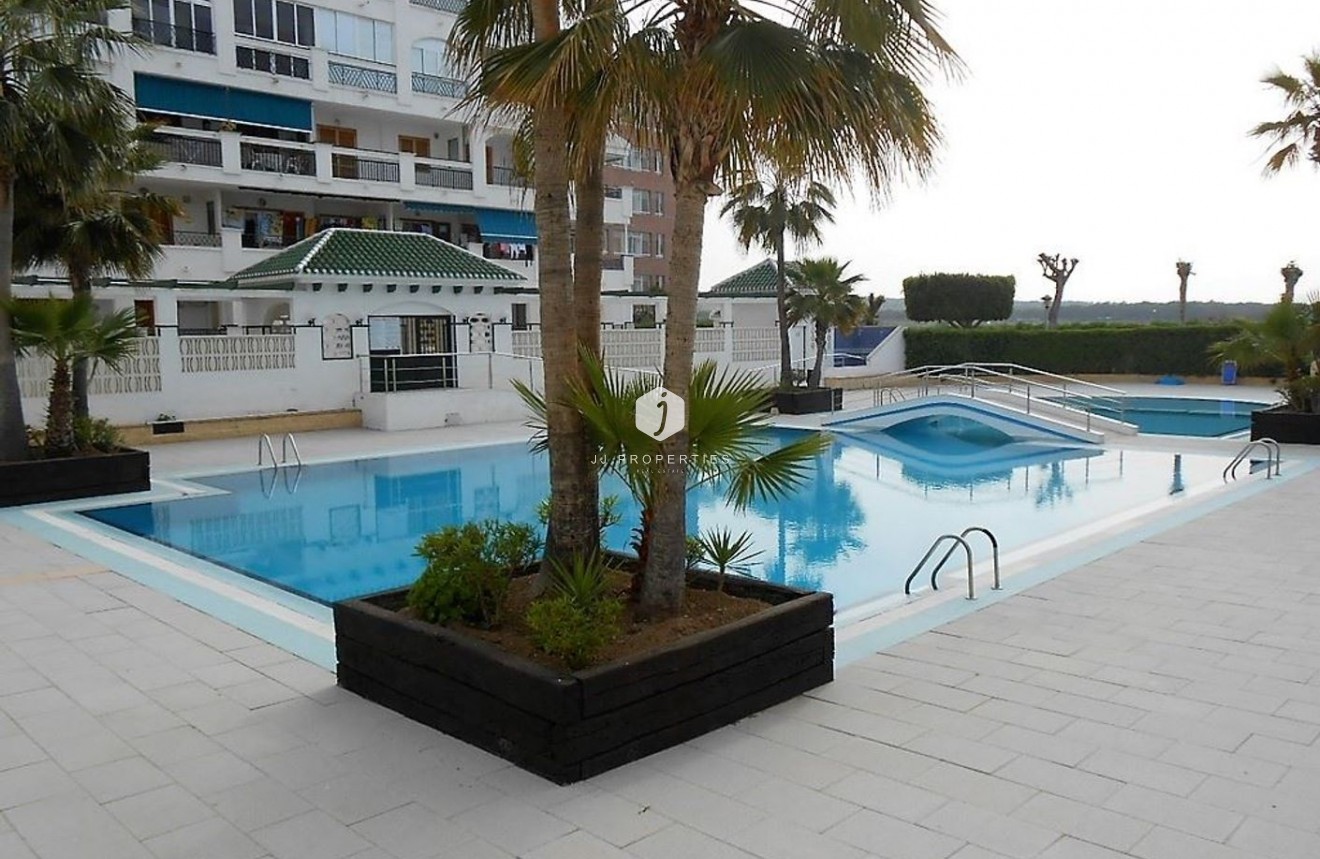 Tweedehands - Appartement / flat -
Torrevieja - Costa Blanca