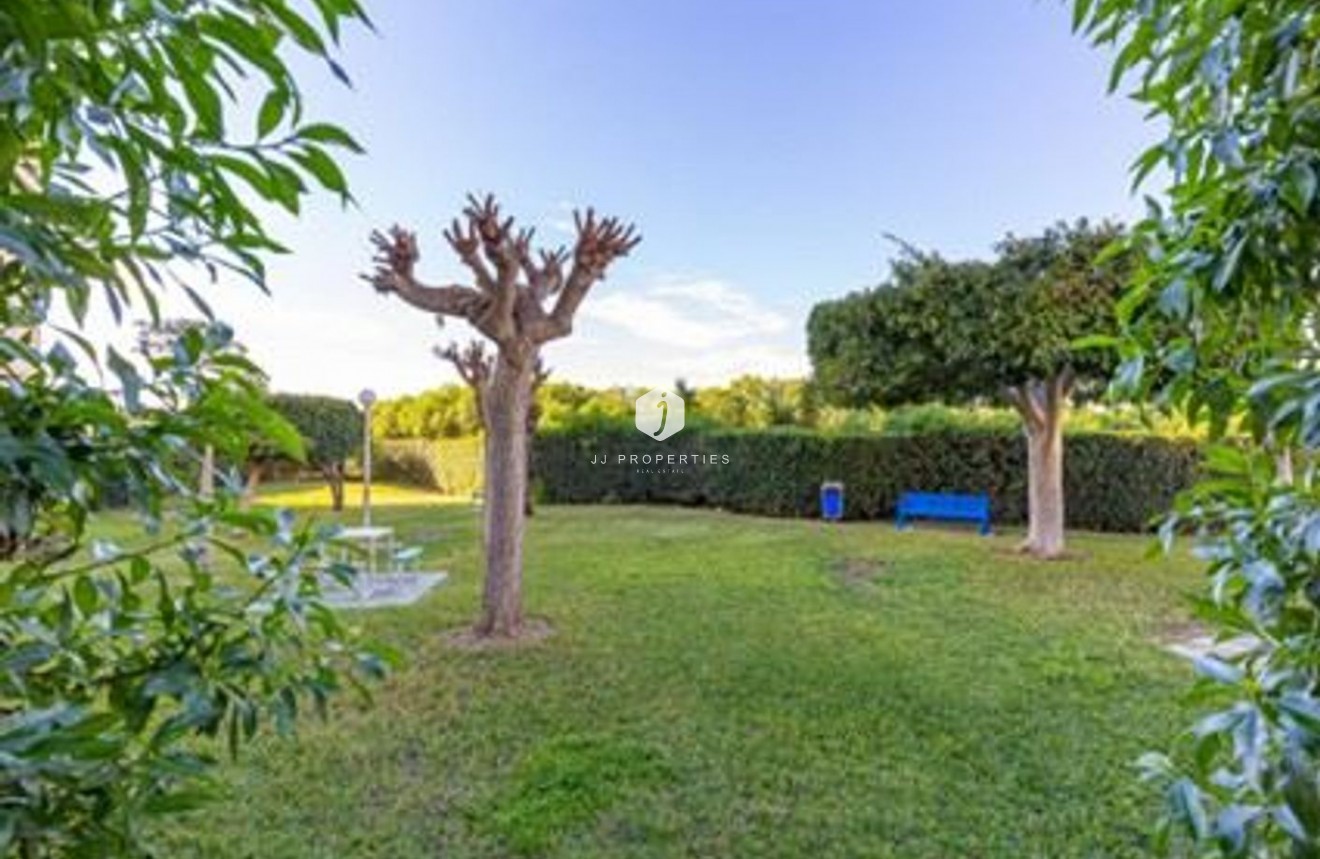 Tweedehands - Appartement / flat -
Torrevieja - Costa Blanca