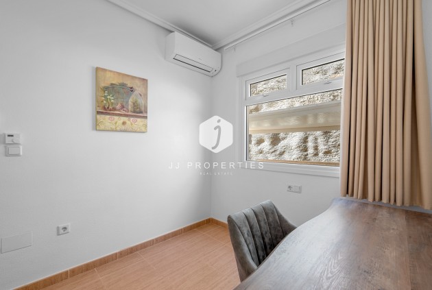 Tweedehands - Chalet -
Ciudad Quesada - Costa Blanca