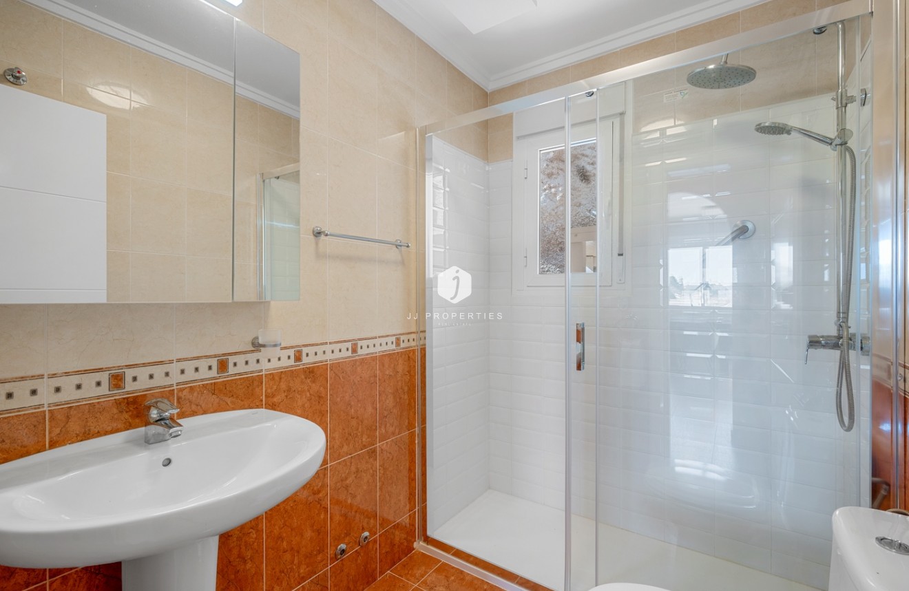 Tweedehands - Chalet -
Ciudad Quesada - Costa Blanca