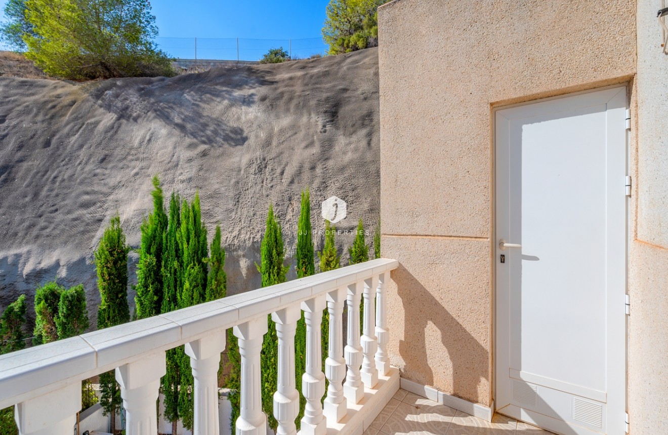 Tweedehands - Chalet -
Ciudad Quesada - Costa Blanca