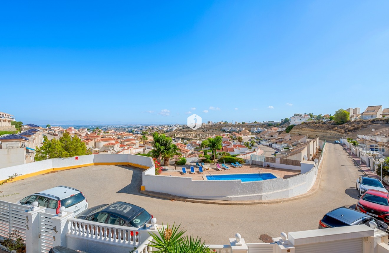 Tweedehands - Chalet -
Ciudad Quesada - Costa Blanca