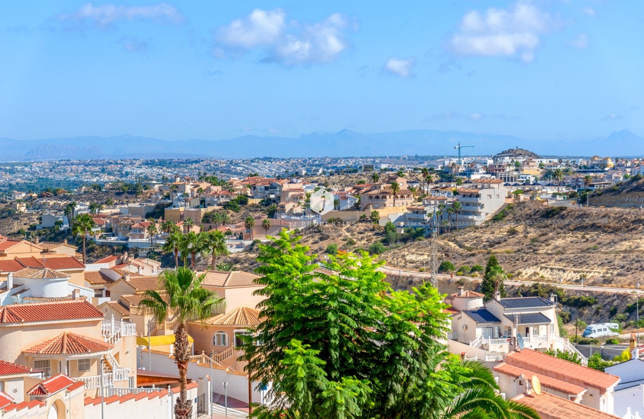 Tweedehands - Chalet -
Ciudad Quesada - Costa Blanca