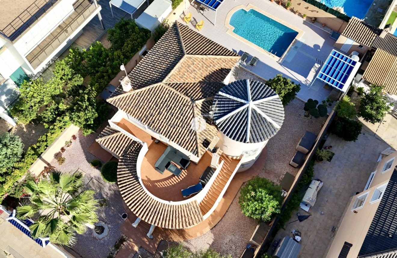 Tweedehands - Villa -
La Zenia - Costa Blanca