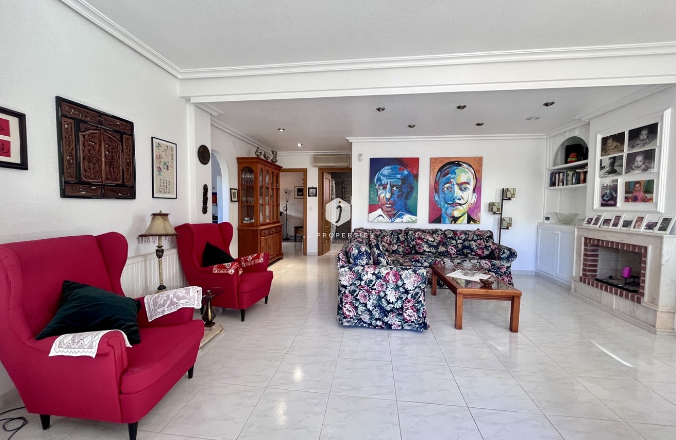 Tweedehands - Villa -
La Zenia - Costa Blanca