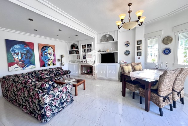 Tweedehands - Villa -
La Zenia - Costa Blanca