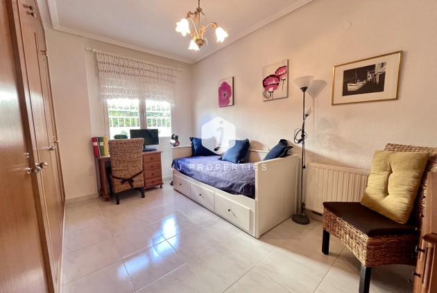 Tweedehands - Villa -
La Zenia - Costa Blanca