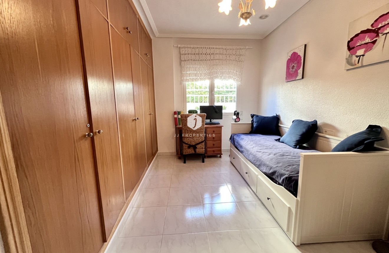 Tweedehands - Villa -
La Zenia - Costa Blanca