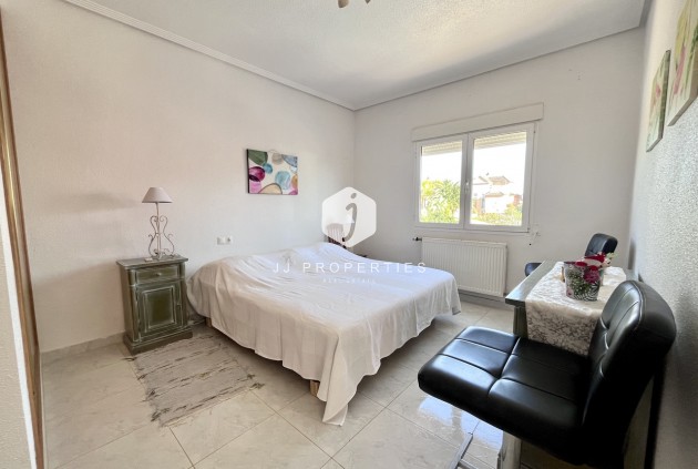 Tweedehands - Villa -
La Zenia - Costa Blanca