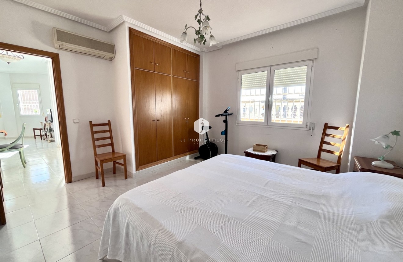 Tweedehands - Villa -
La Zenia - Costa Blanca