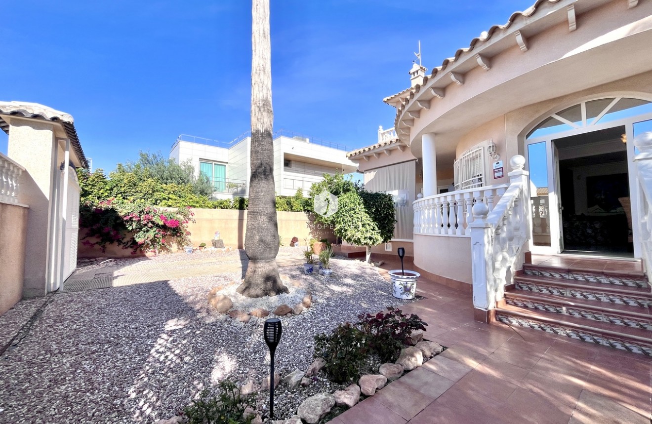 Tweedehands - Villa -
La Zenia - Costa Blanca
