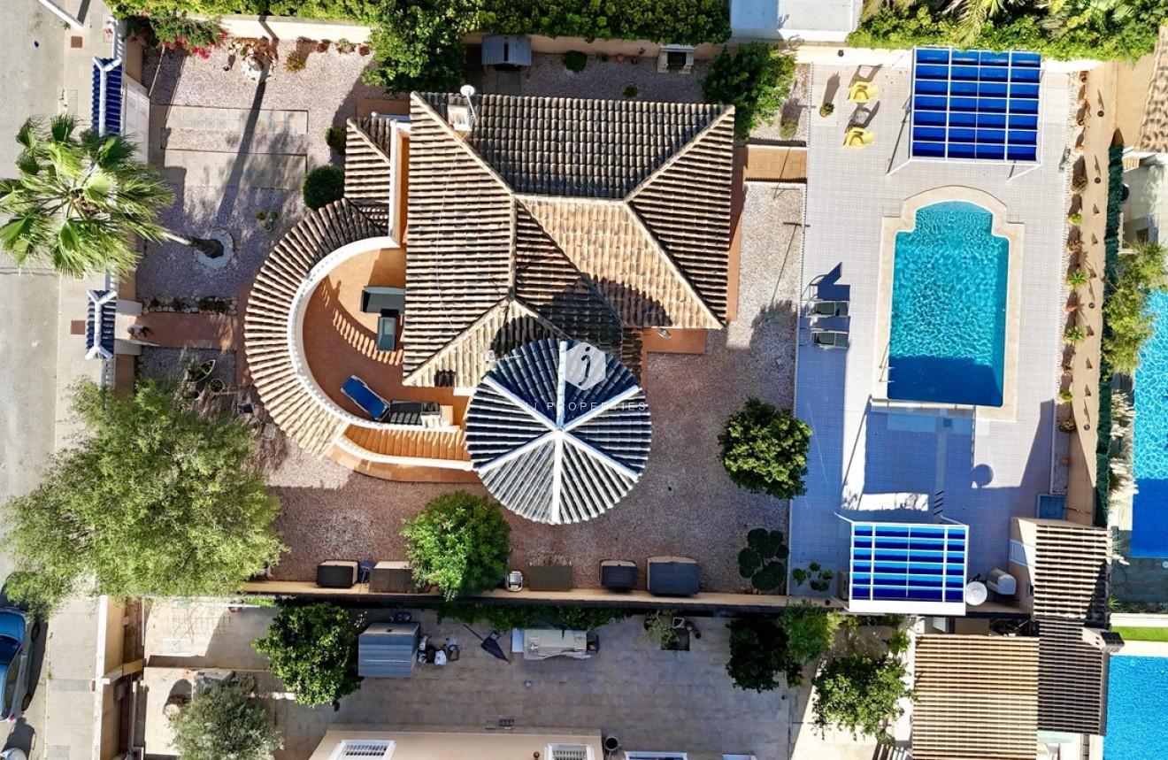 Tweedehands - Villa -
La Zenia - Costa Blanca