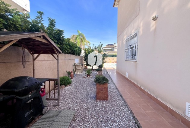 Tweedehands - Villa -
La Zenia - Costa Blanca