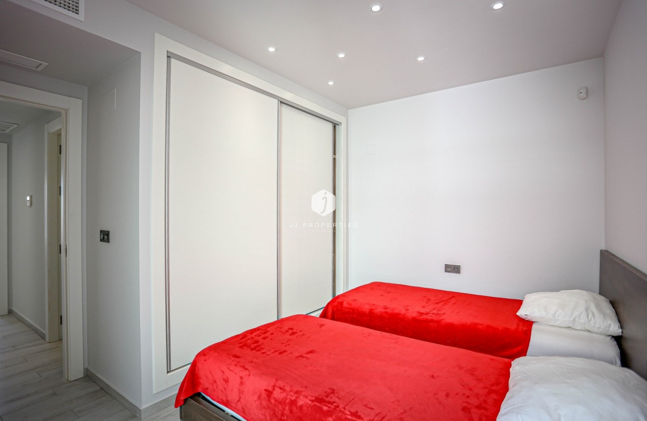 Segunda mano - Apartamento / piso -
Orihuela Costa - Costa Blanca