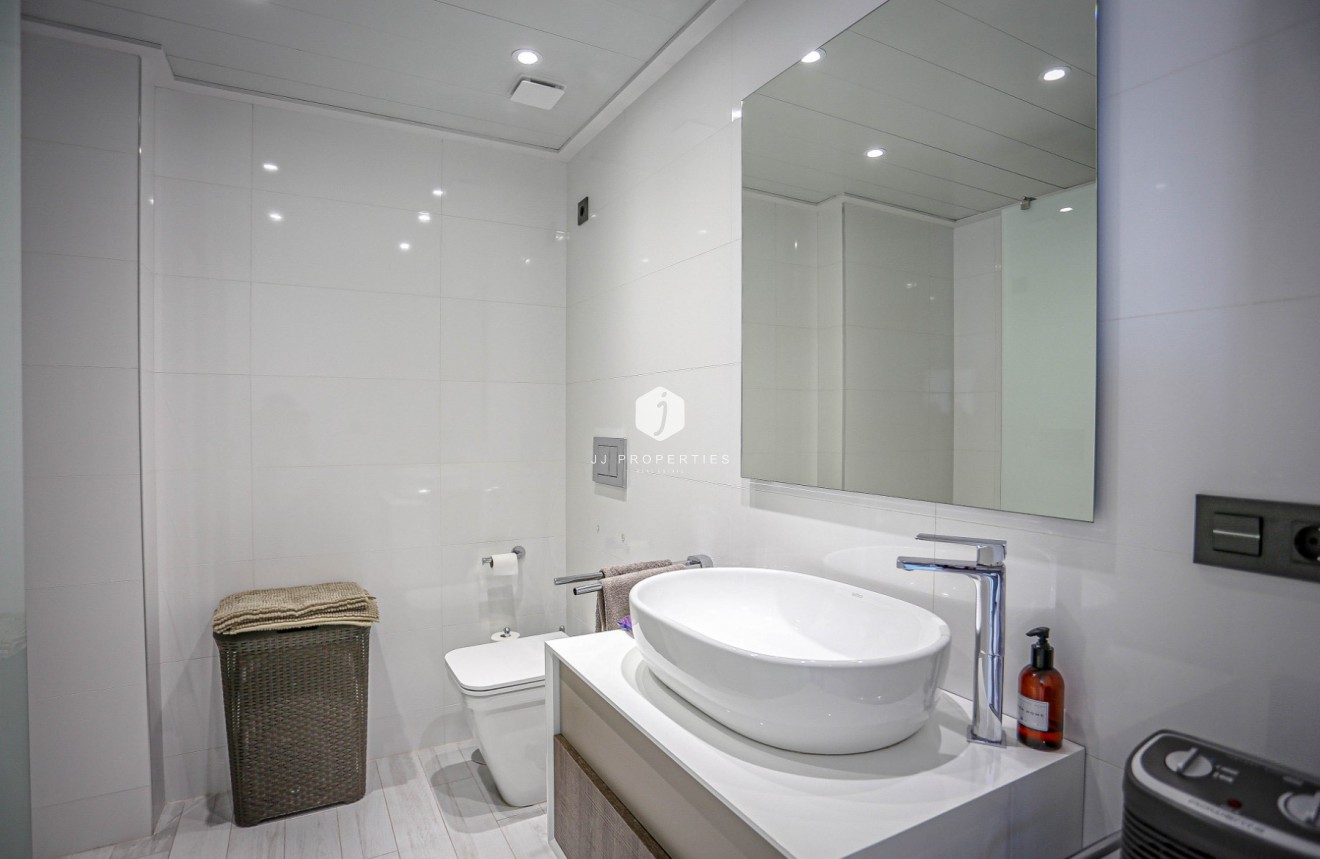 Segunda mano - Apartamento / piso -
Orihuela Costa - Costa Blanca