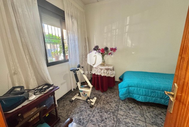 Tweedehands - Chalet -
Benejúzar - Inland