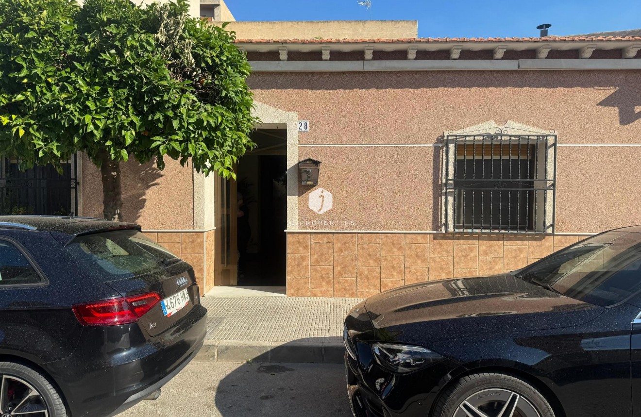 Tweedehands - Chalet -
Benejúzar - Inland