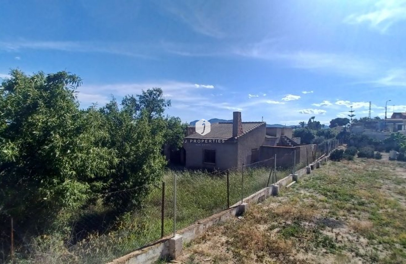 Tweedehands - Landelijk eigendom -
Albatera - Inland