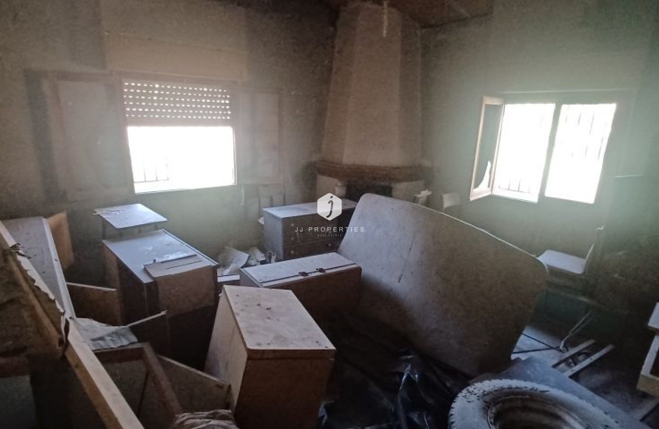 Tweedehands - Landelijk eigendom -
Albatera - Inland