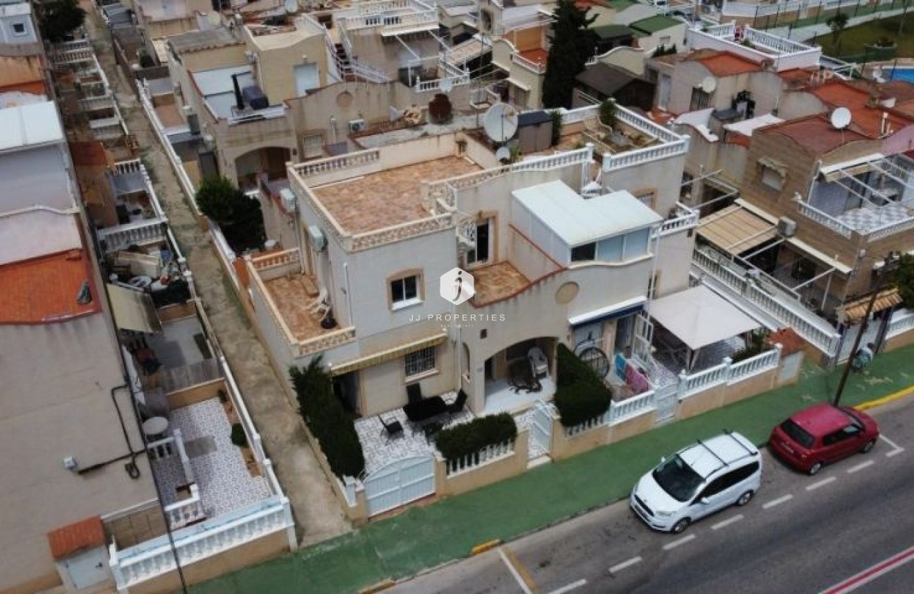Tweedehands - duplex -
Torrevieja - Costa Blanca