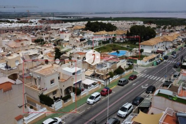 Tweedehands - duplex -
Torrevieja - Costa Blanca