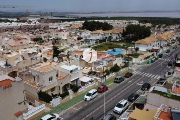 Tweedehands - duplex -
Torrevieja - Costa Blanca