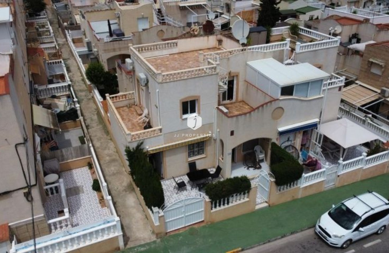 Tweedehands - duplex -
Torrevieja - Costa Blanca