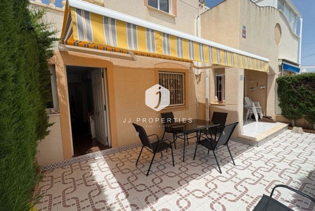 Tweedehands - duplex -
Torrevieja - Costa Blanca